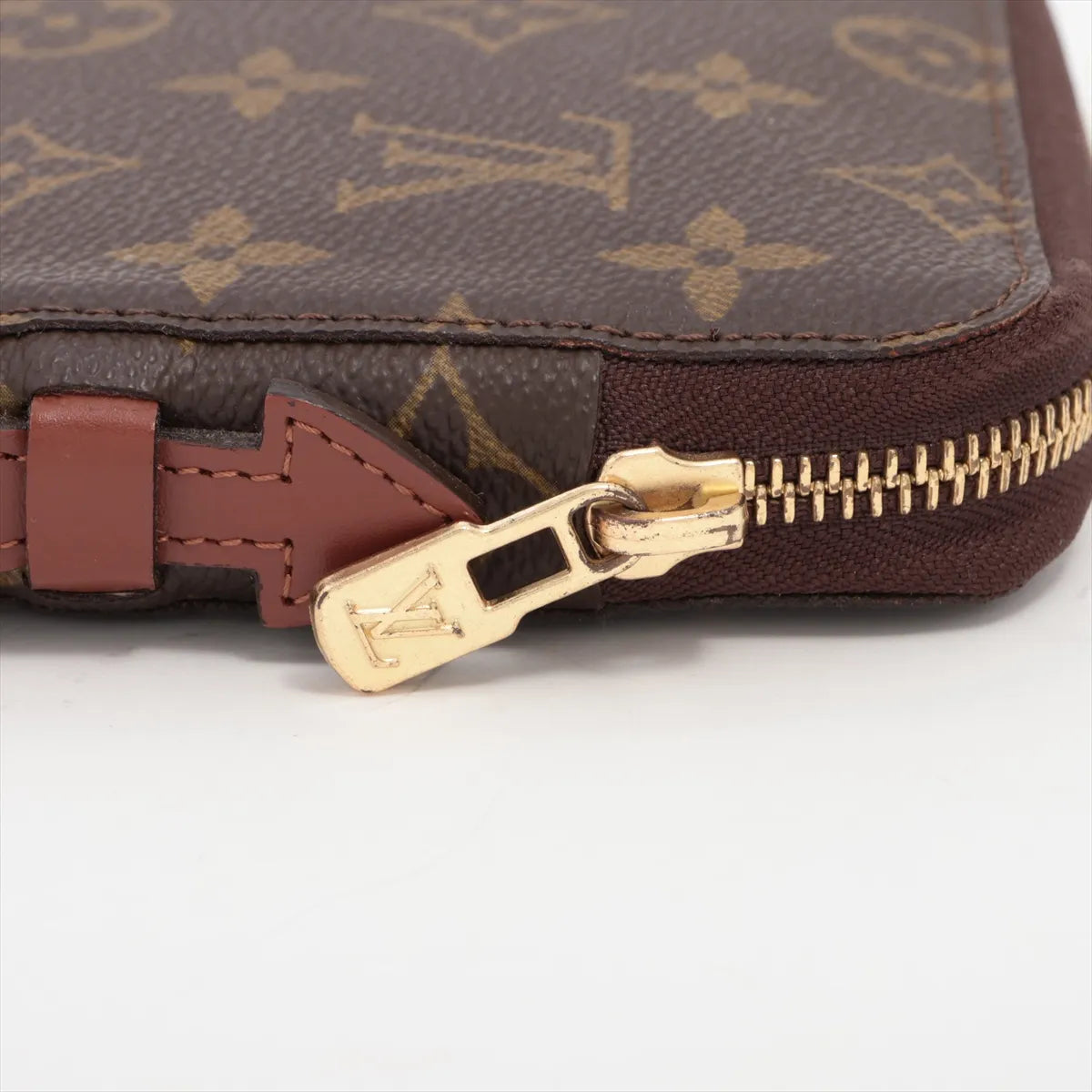 Louis Vuitton Pochette Escapade Monogram Travel Case 3269