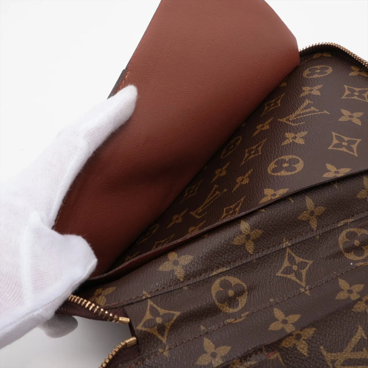 Louis Vuitton Pochette Escapade Monogram Travel Case 3269
