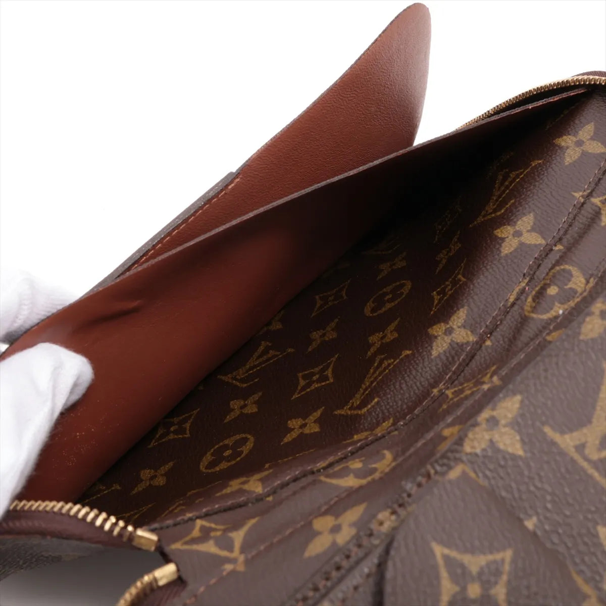 Louis Vuitton Pochette Escapade Monogram Travel Case 3269