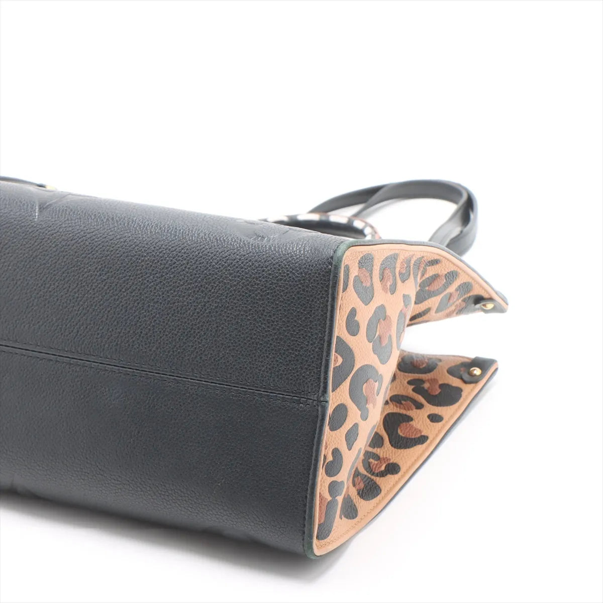Louis Vuitton OnTheGo MM Wild At Heart Black 3412