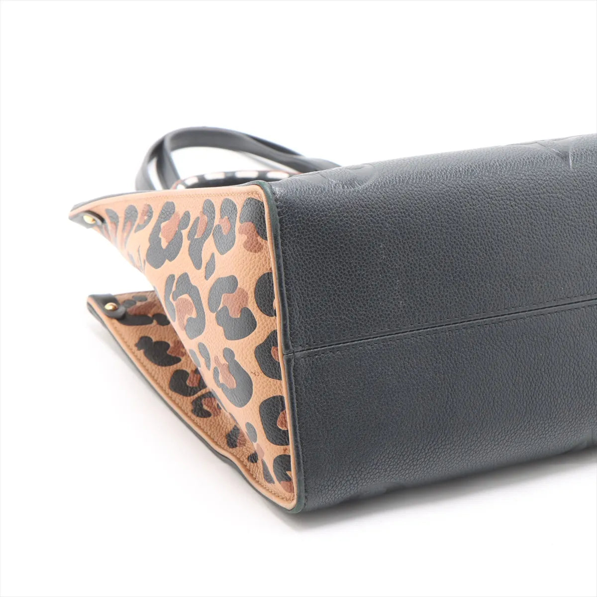 Louis Vuitton OnTheGo MM Wild At Heart Black 3412