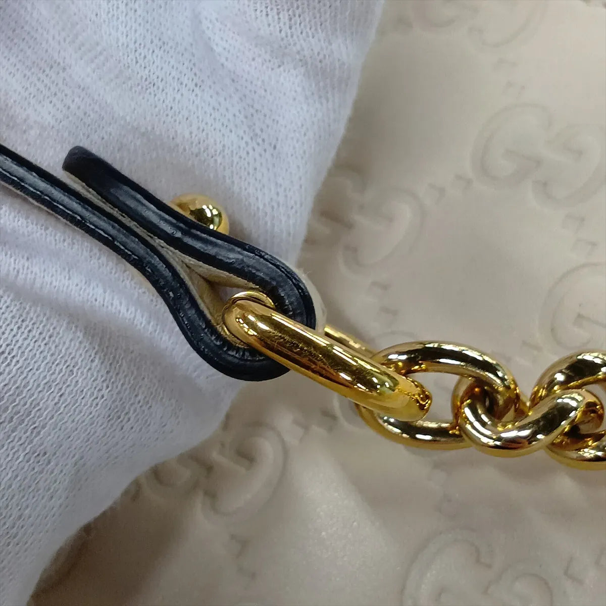 Gucci Signature Guccissima Leather Chain Tote Bag White 3453