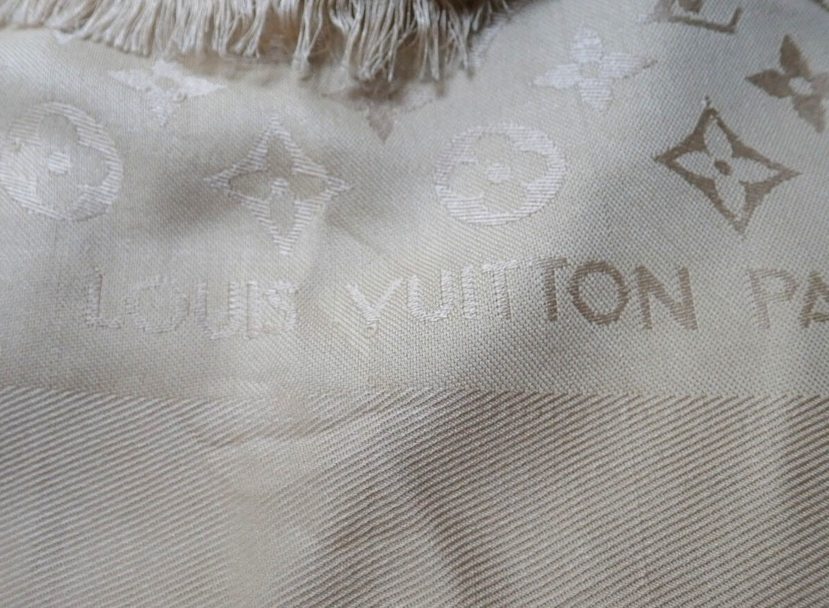 Louis Vuitton Fringe Shawl Monogram Beige 3445