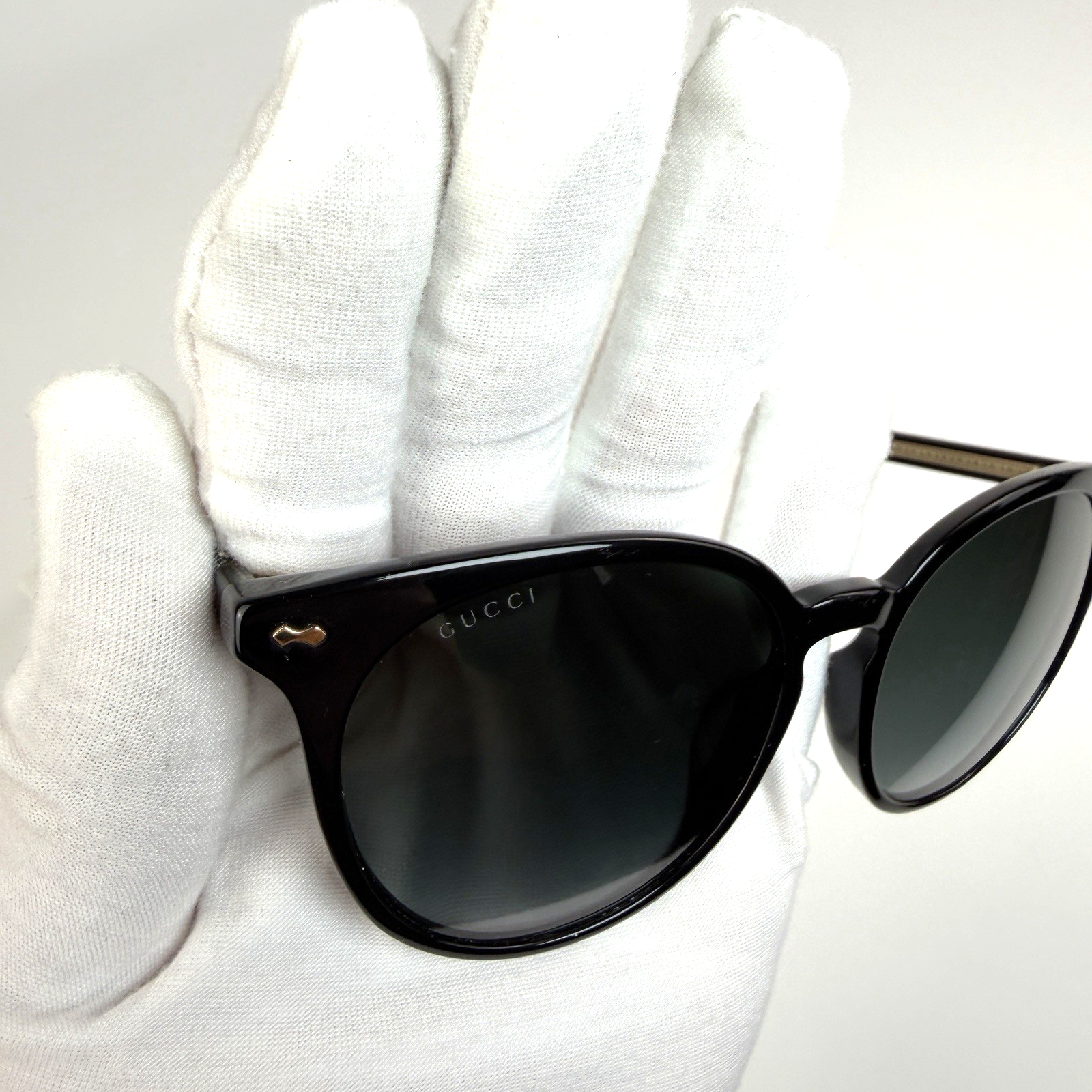 Gucci Women's Round Sunglasses Black Gradient Opulent Luxury 3085